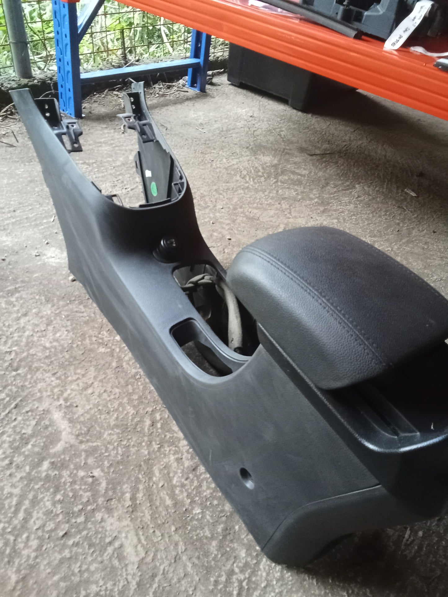 Chevrolet Cruze | Arm Rest Assembly