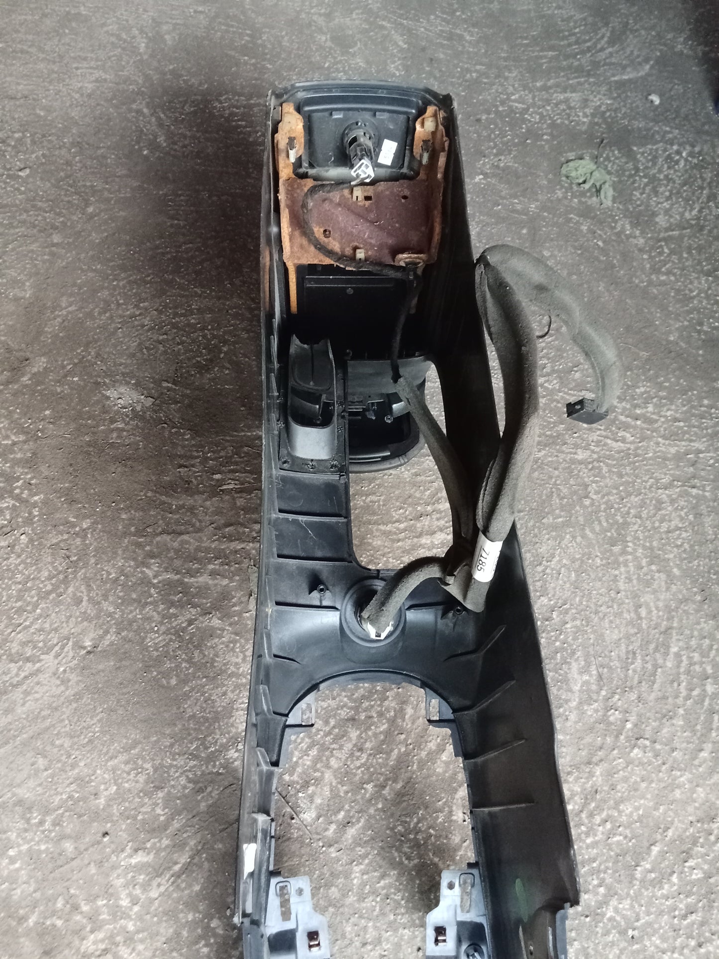 Chevrolet Cruze | Arm Rest Assembly