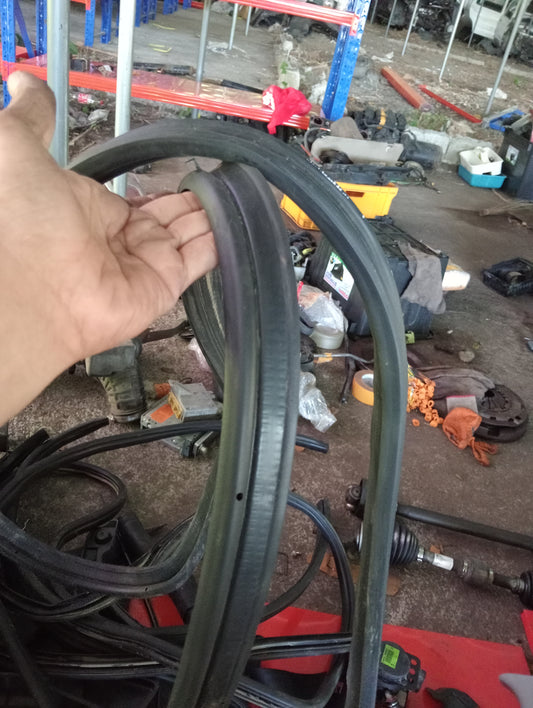 Hyundai Accent | 2016 | Passenger Side Door Mouldings