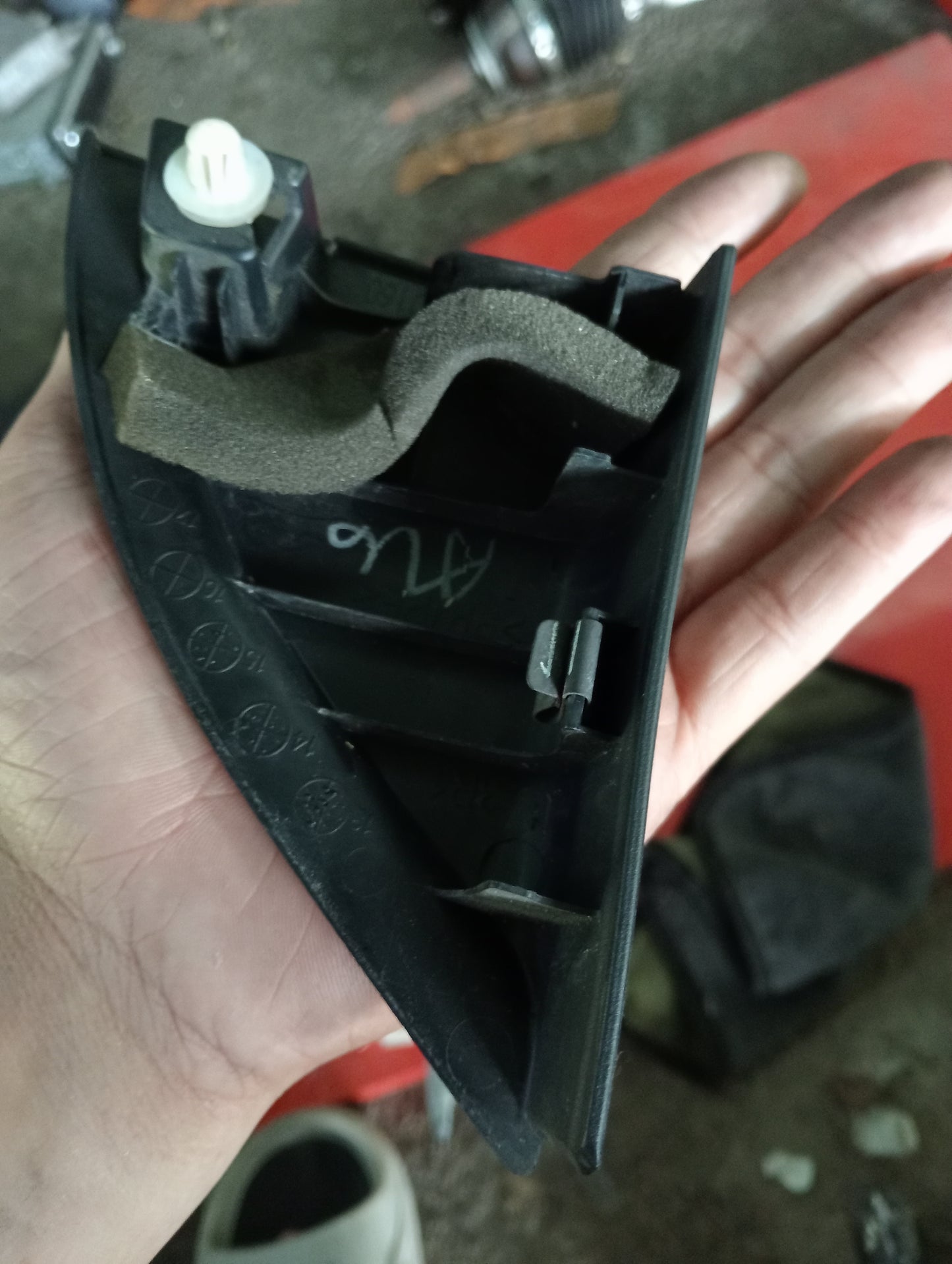 Toyota Vios | Superman | Passenger Side Garnish