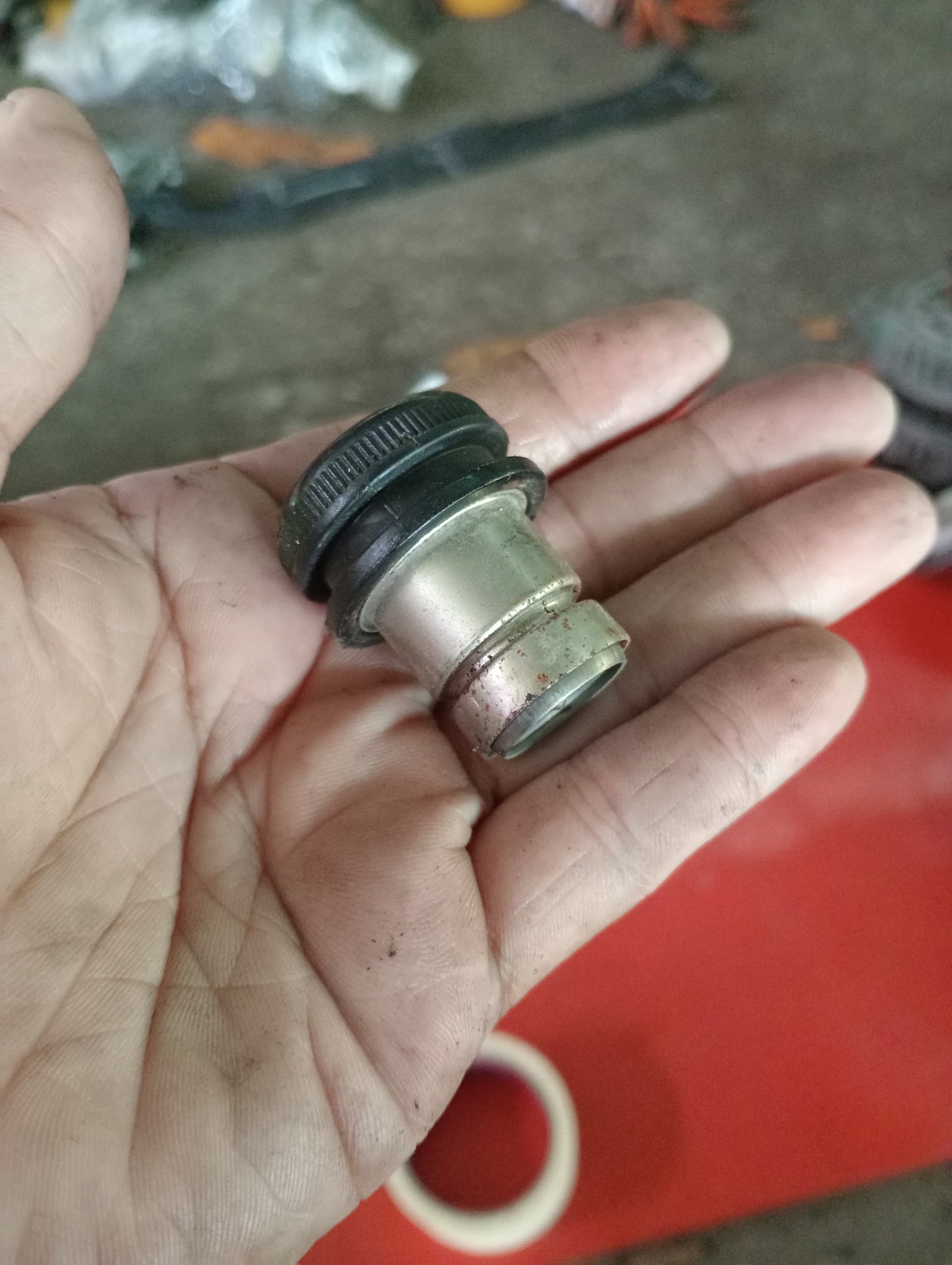 Chevrolet Optra | 1.6 | Cigarette Igniter