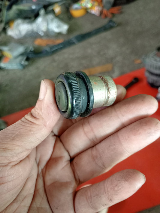 Chevrolet Optra | 1.6 | Cigarette Igniter