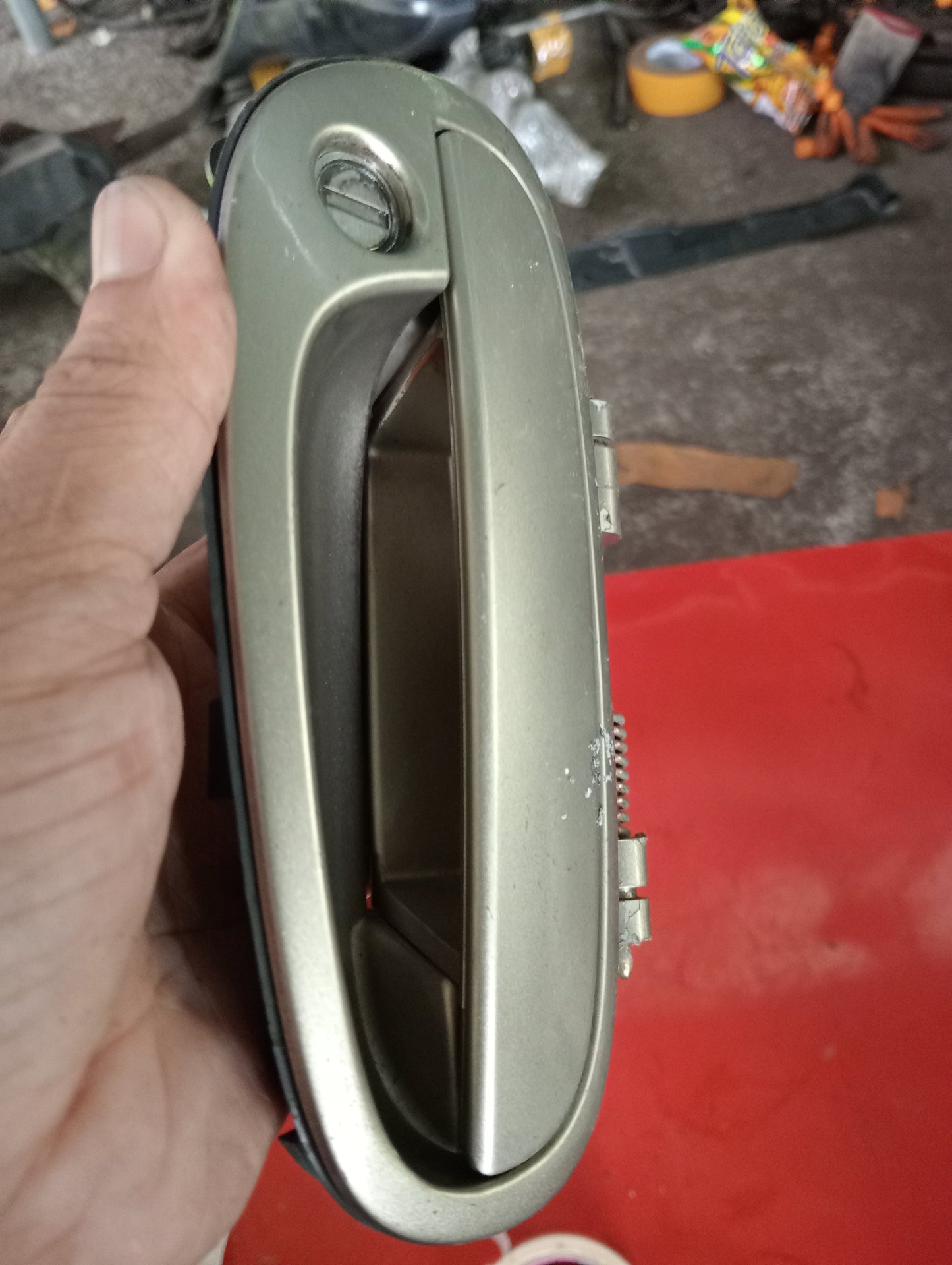Chevrolet Optra | 1.6 | Front Driver Side Outer Door Handle With Key Hole