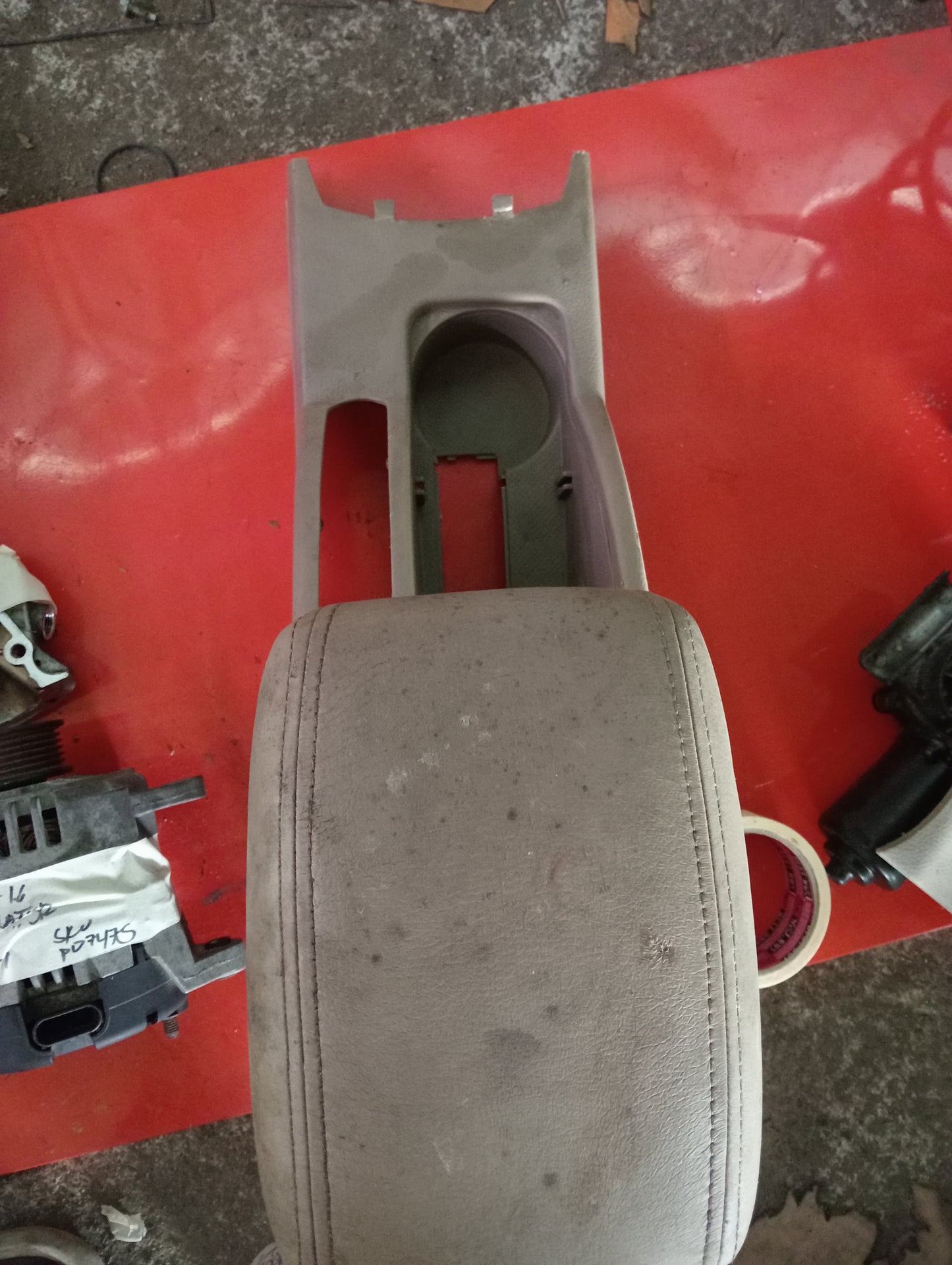 Chevrolet Optra | 1.6 | Arm Rest