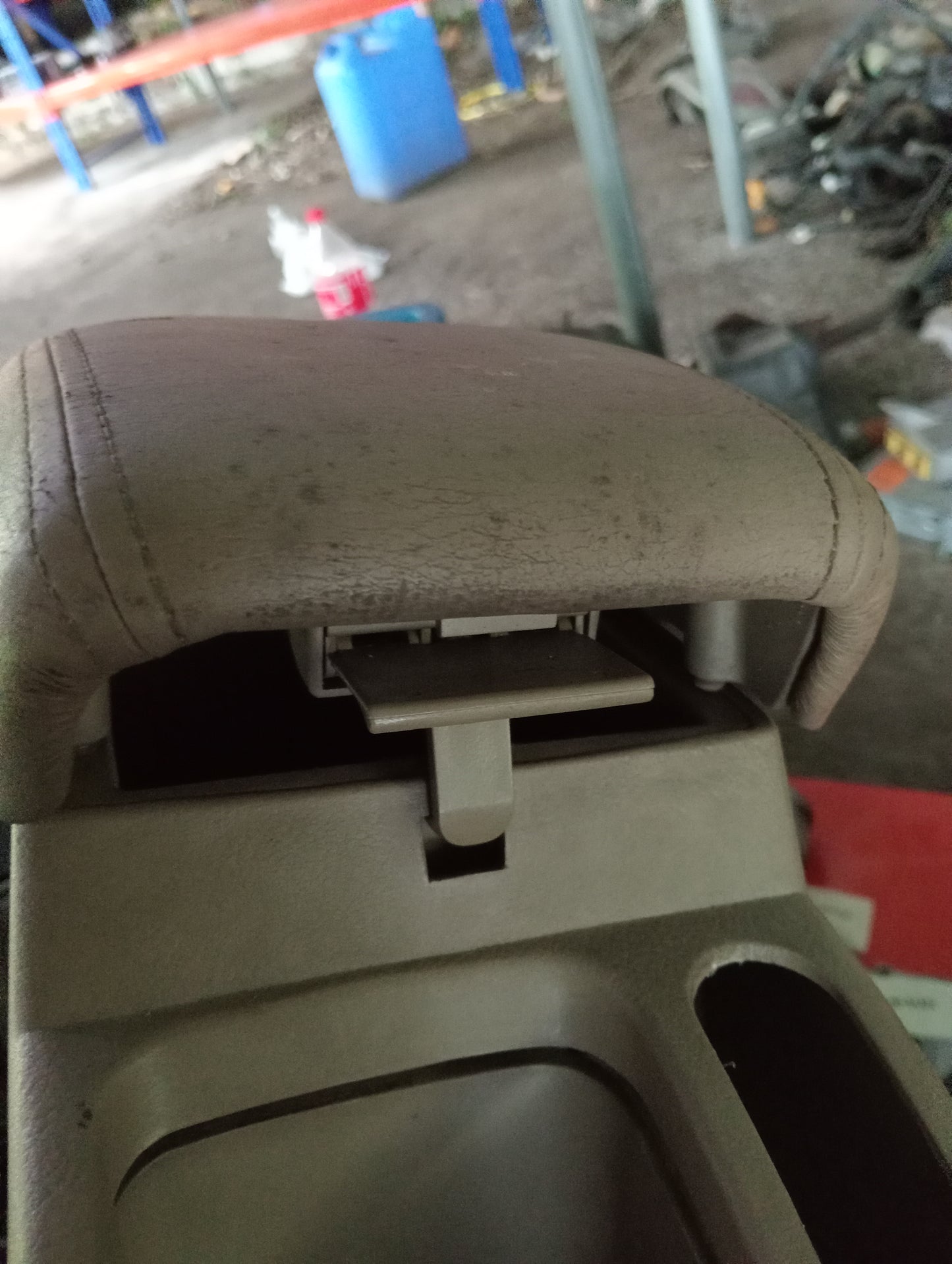 Chevrolet Optra | 1.6 | Arm Rest