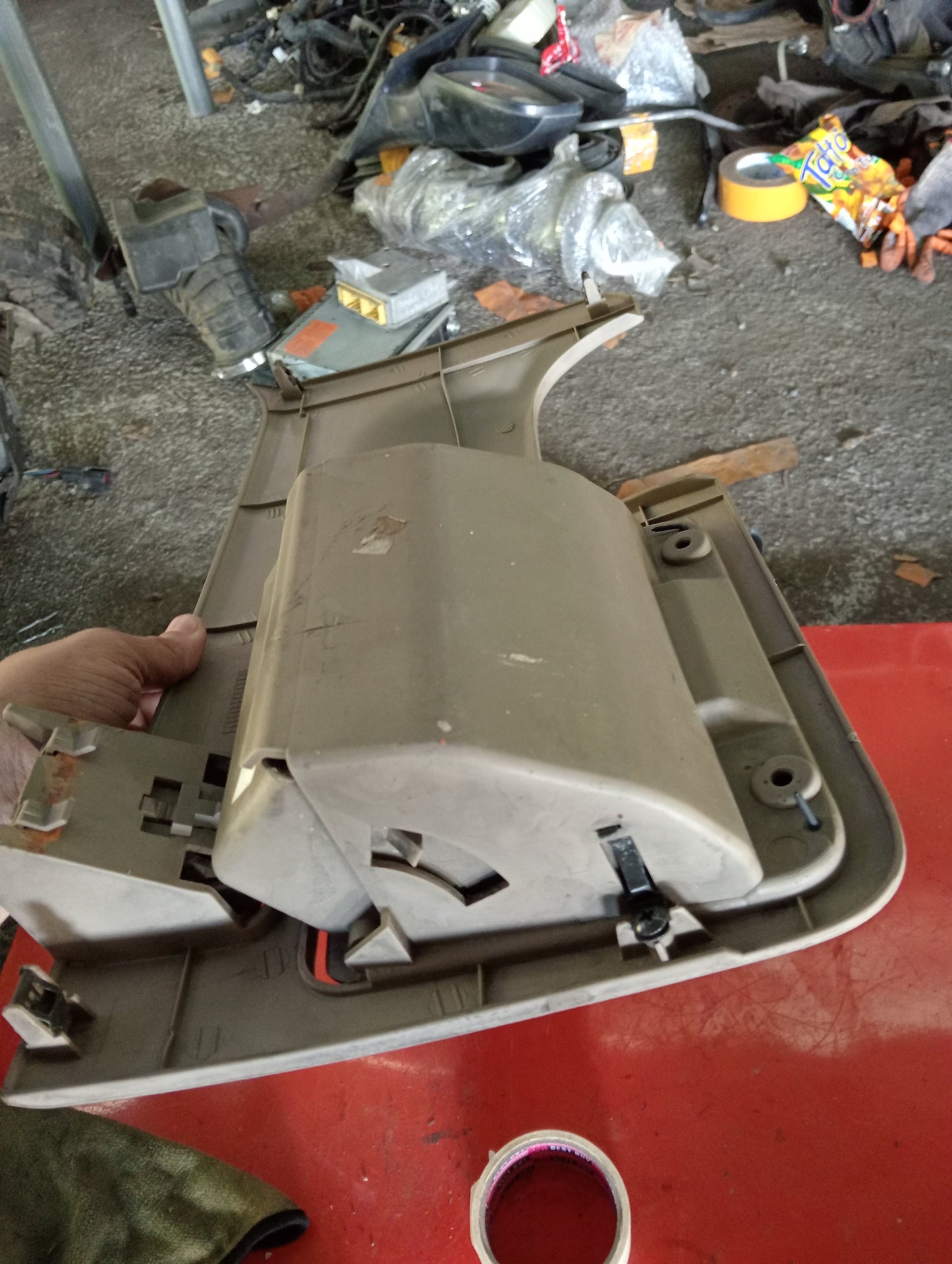 Chevrolet Optra | 1.6 | Driver Side Lower Dashboard Cover
