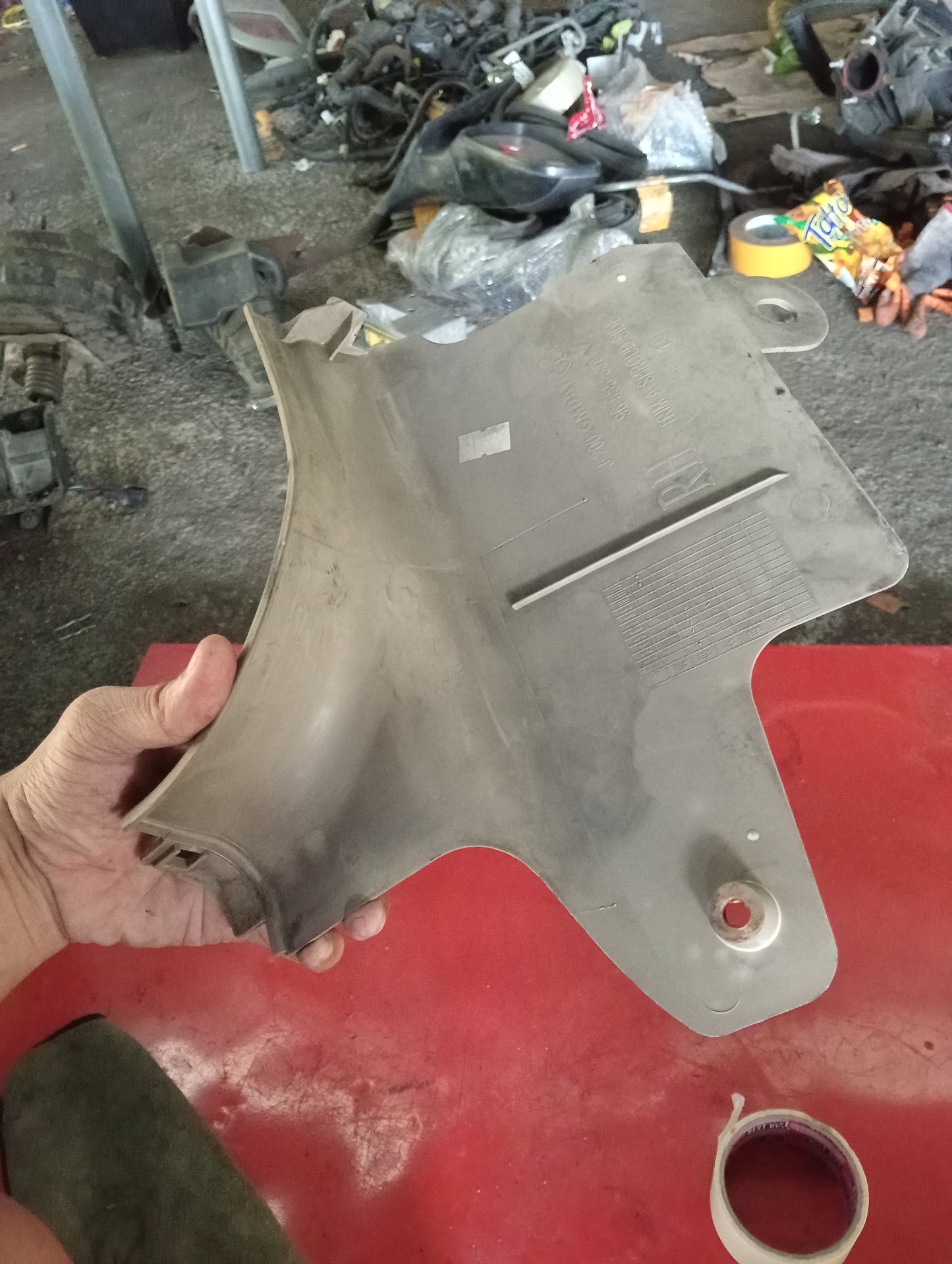 Chevrolet Optra | 1.6 | Passenger Side Panel Cover