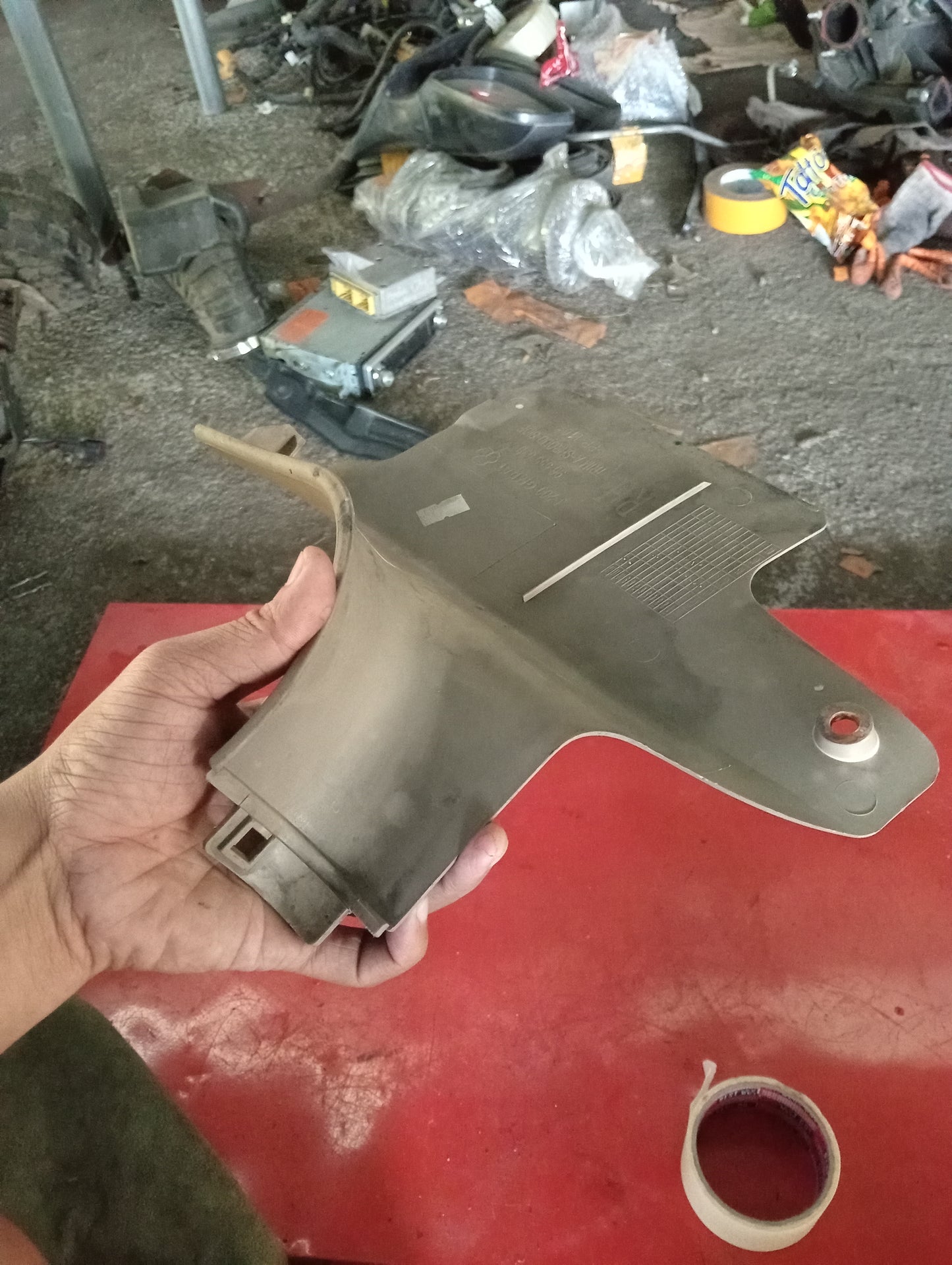 Chevrolet Optra | 1.6 | Passenger Side Panel Cover