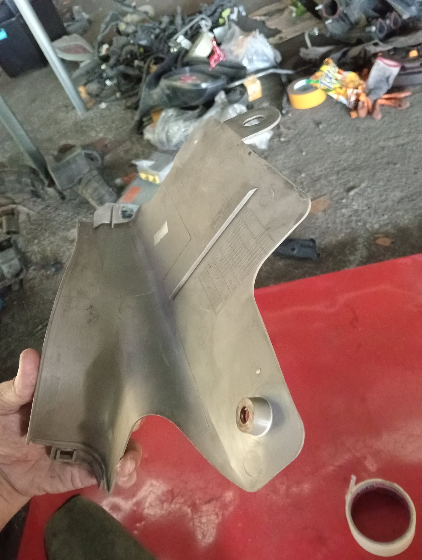 Chevrolet Optra | 1.6 | Passenger Side Panel Cover