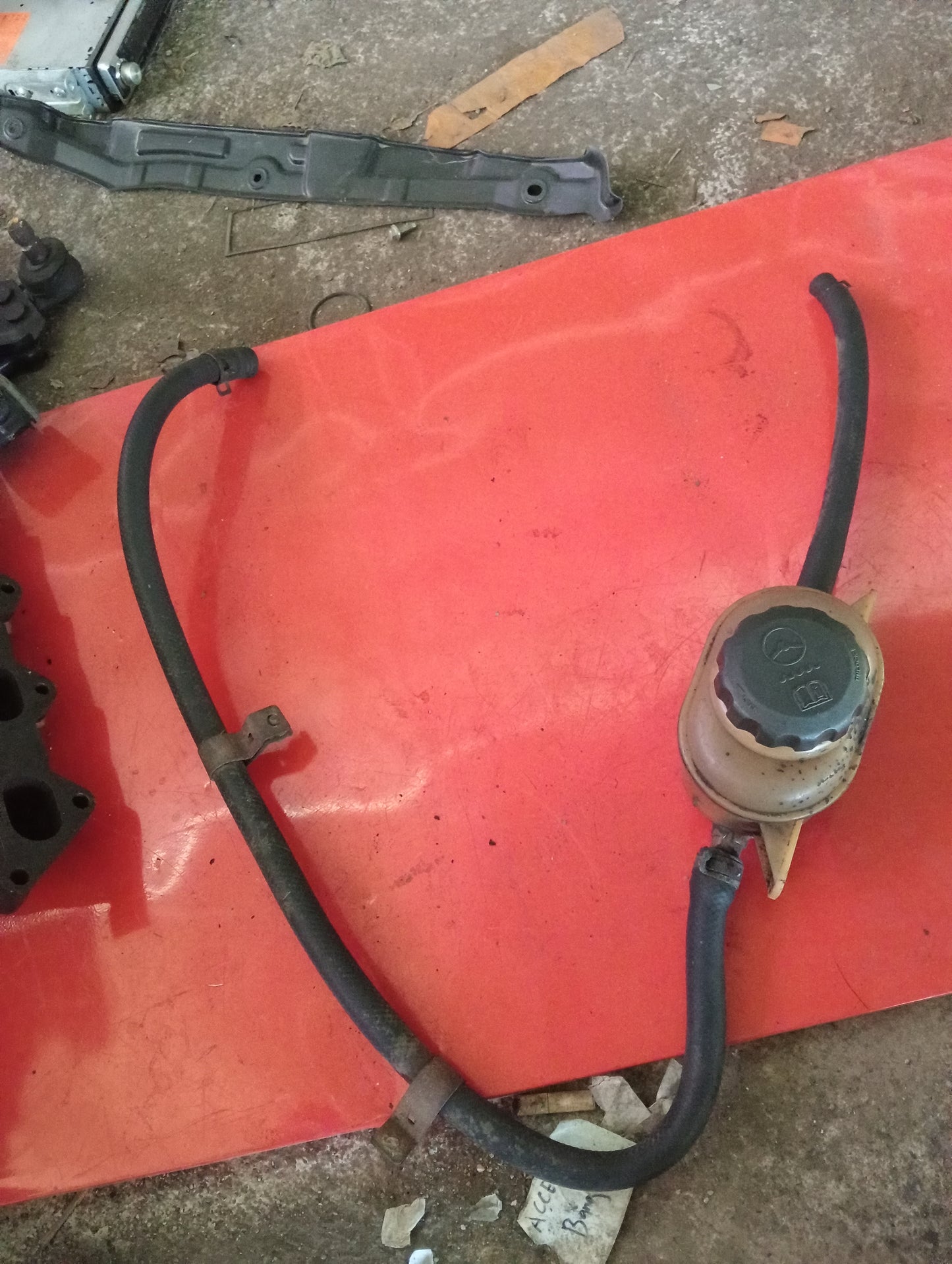 Chevrolet Optra | 1.6 | Fluid Tank With Hose