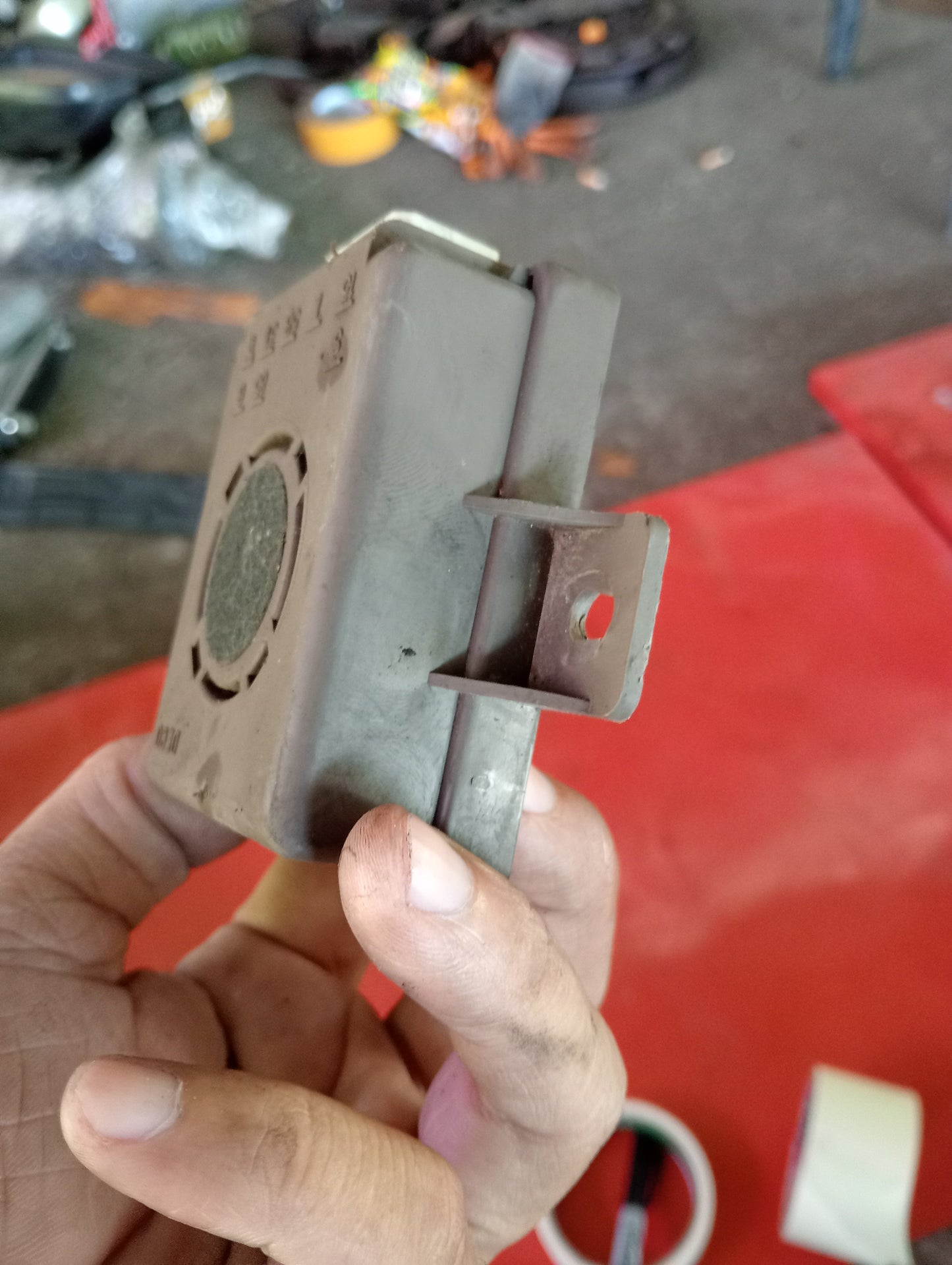 Chevrolet Optra | 1.6 | Alarm Relay