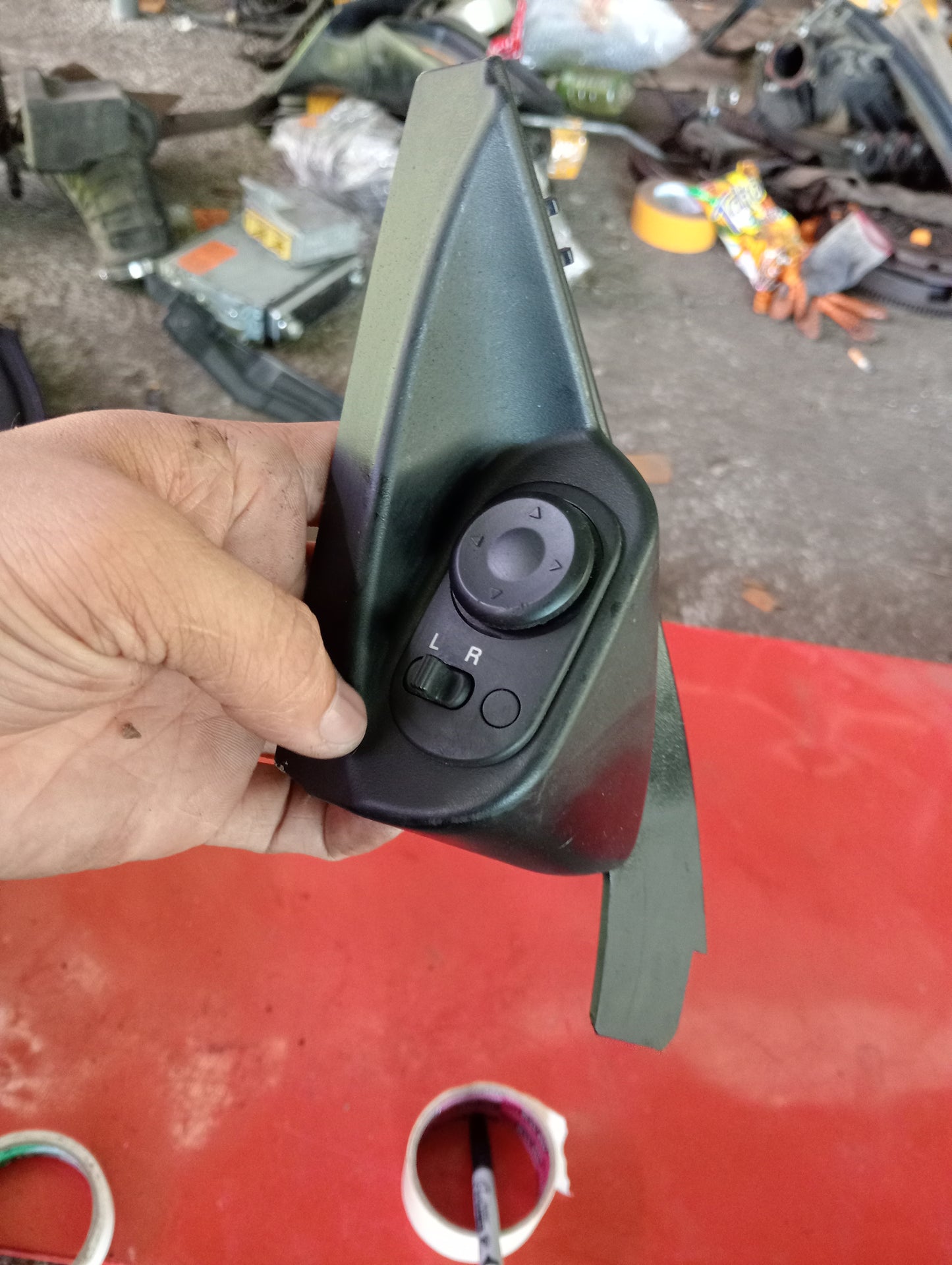 Chevrolet Optra | 1.6 | Driver Side Inner Side Mirror Cover Switch