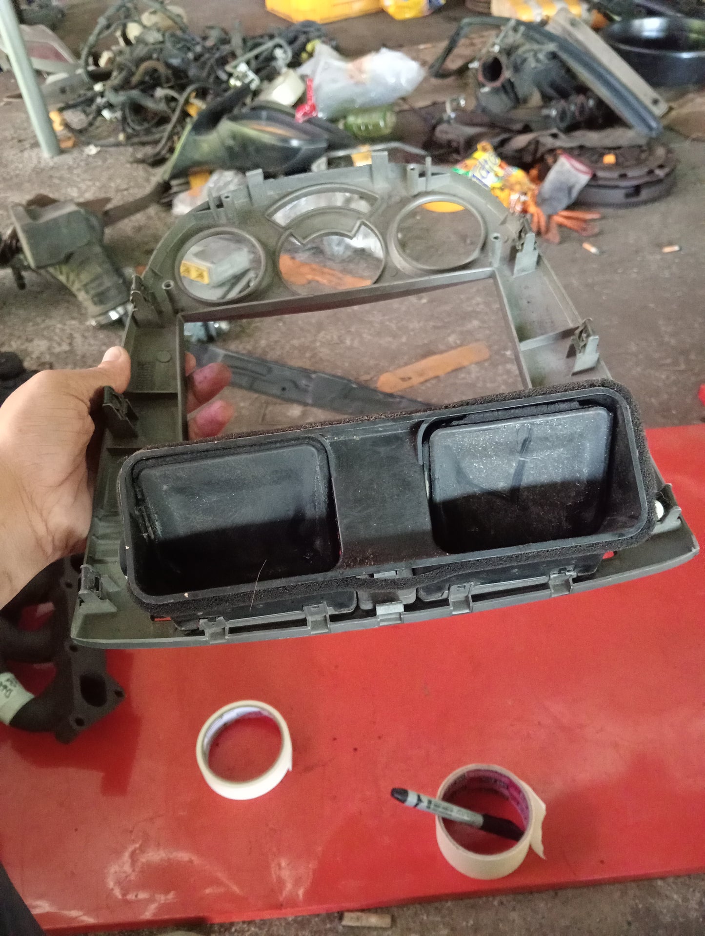 Chevrolet Optra | 1.6 | Center Frame With Louver & Hazard Switch
