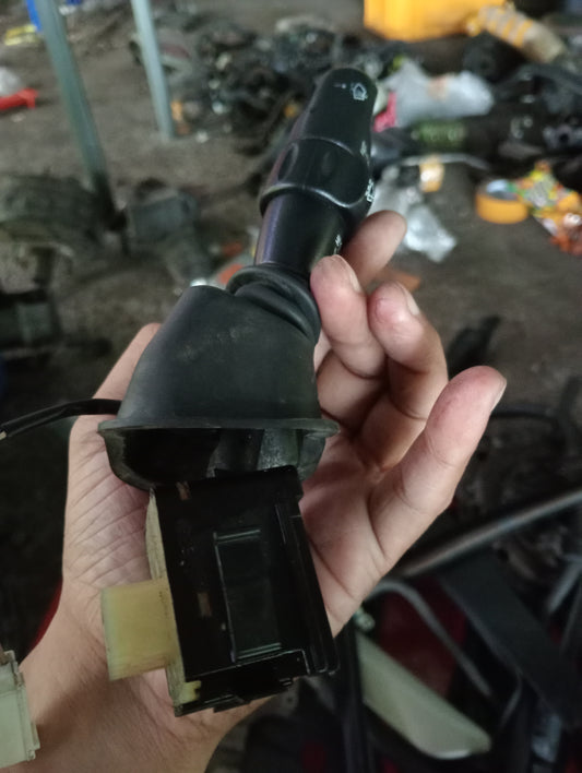 Chevrolet Optra | 1.6 | Wiper Switch