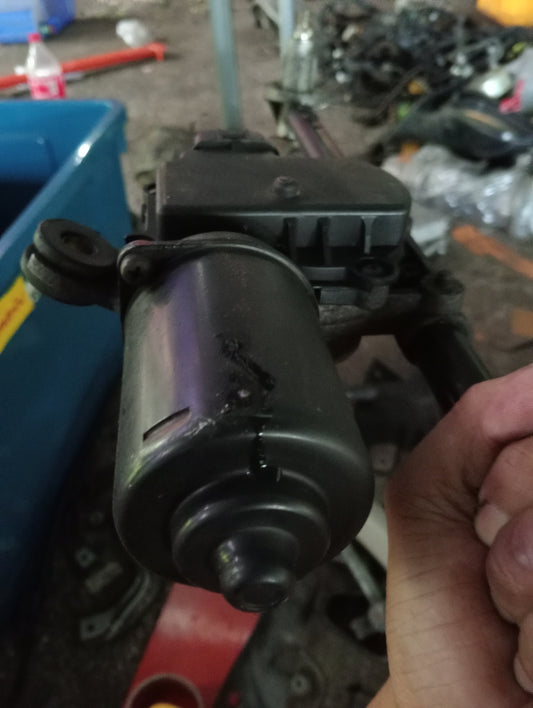 Chevrolet Optra | 1.6 | Wiper Linkage With Motor