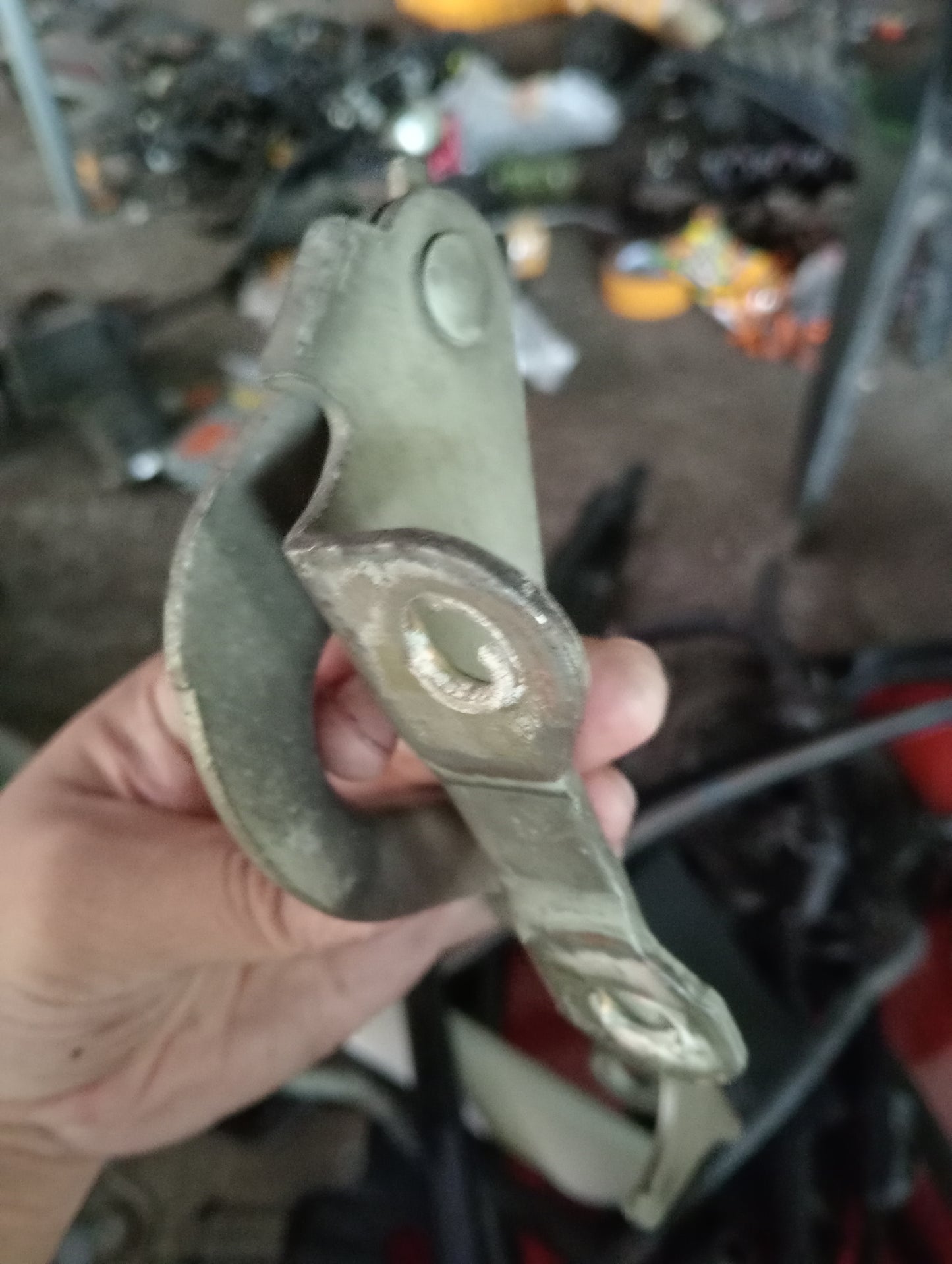 Chevrolet Optra | 1.6 | Hood Hinge