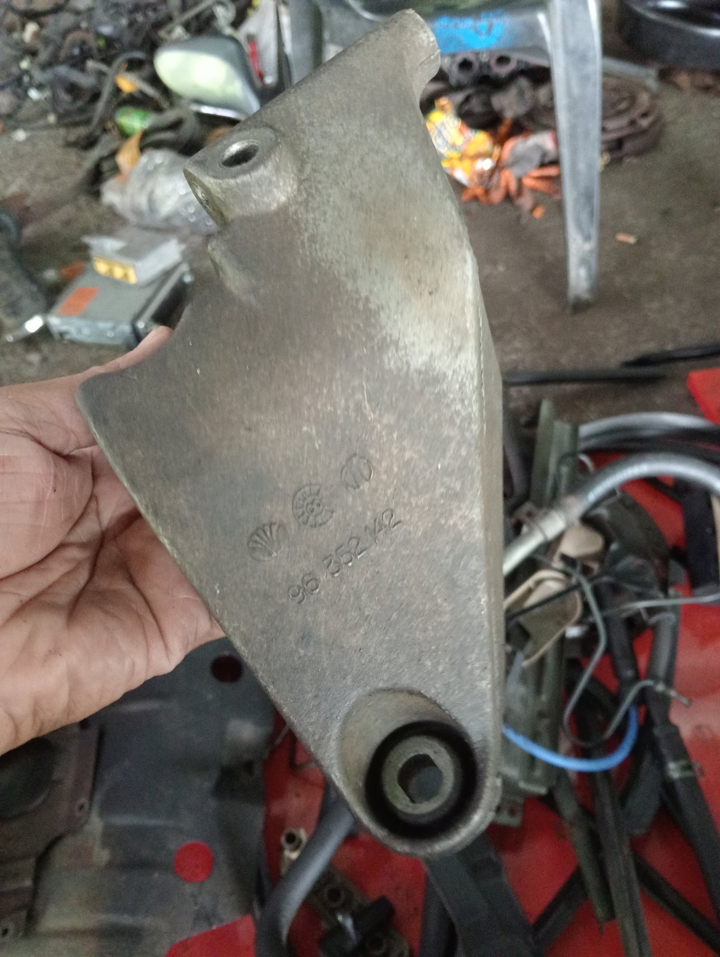 Chevrolet Optra | 1.6 | Engine Support