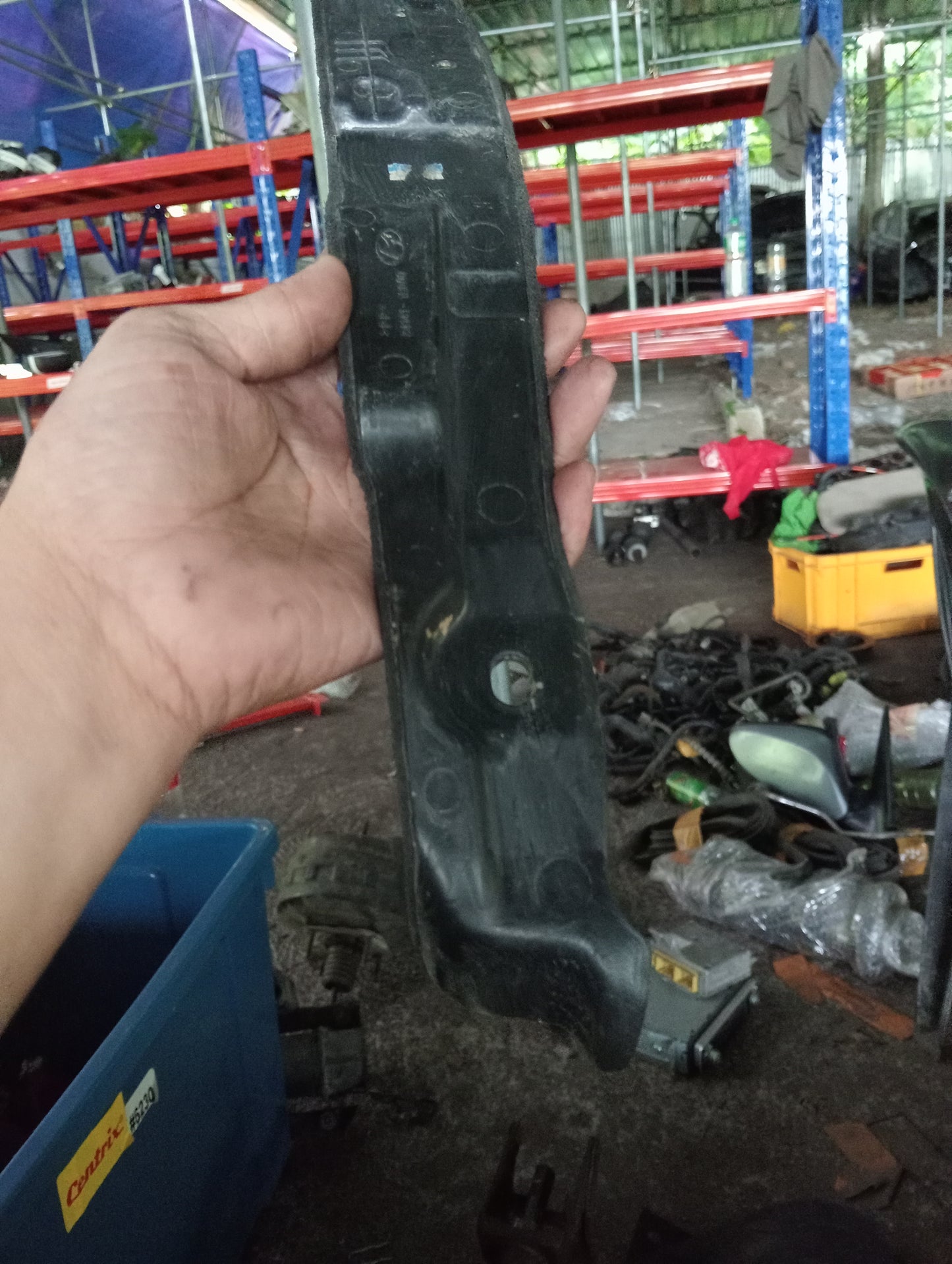 Chevrolet Optra | 1.6 | Insulator Driver Side