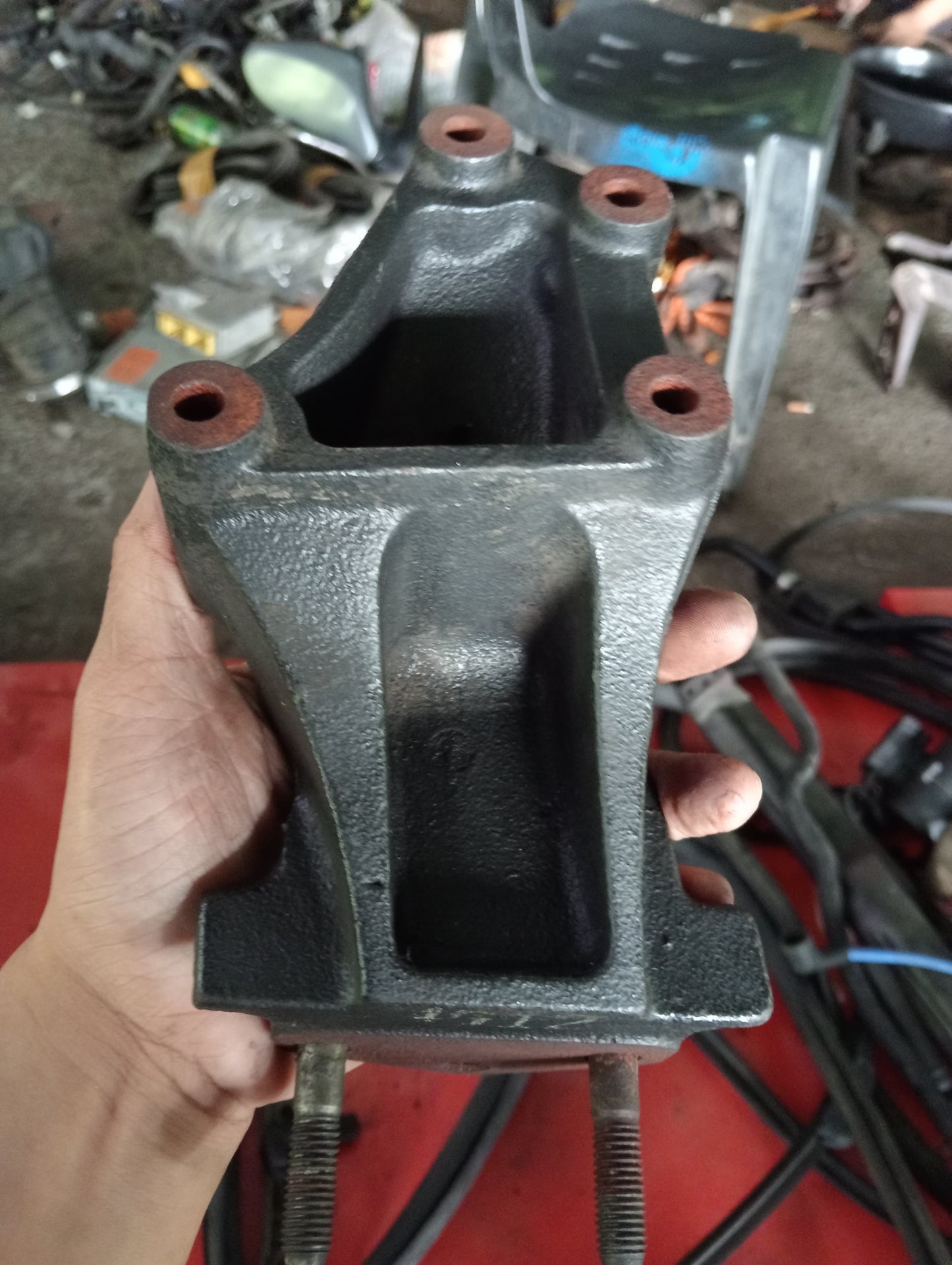 Chevrolet Optra | 1.6 | Engine Support Passenger Side