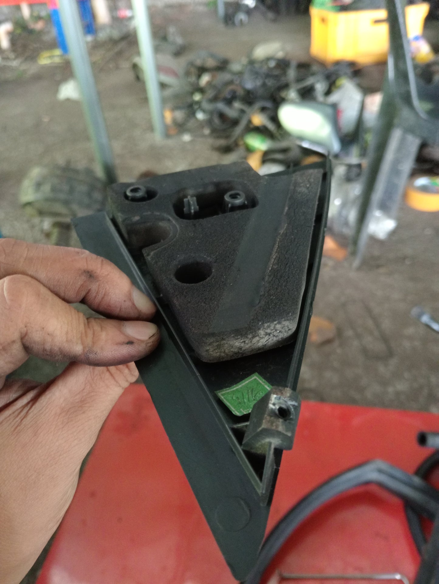 Chevrolet Optra | 1.6 | Door Garnish Driver Side