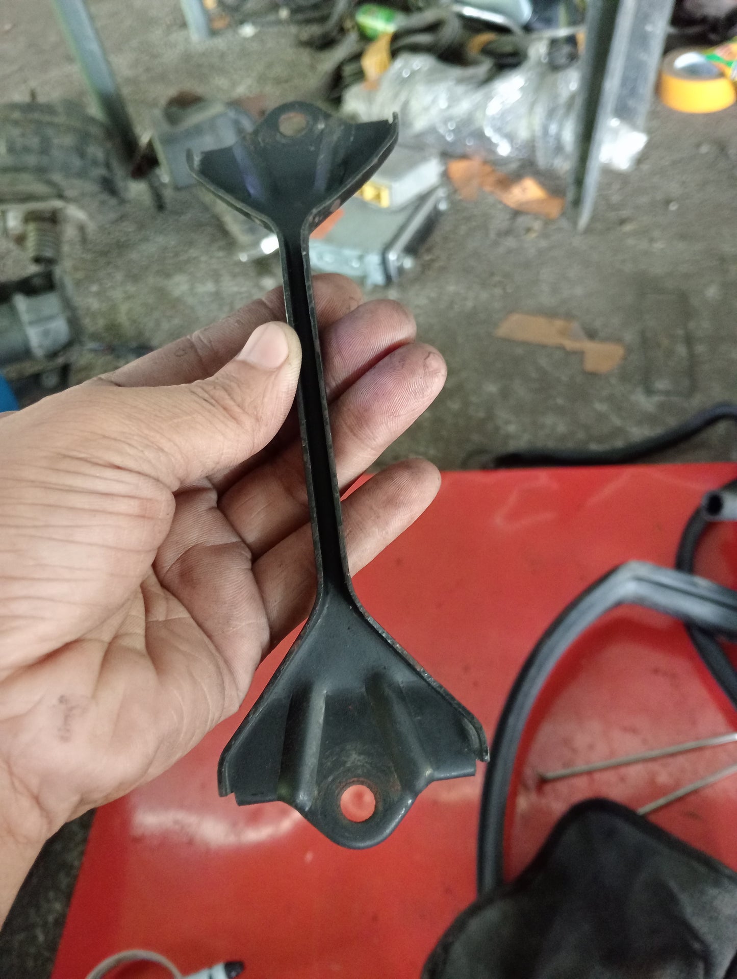 Chevrolet Optra | 1.6 | Battery Holder Bar