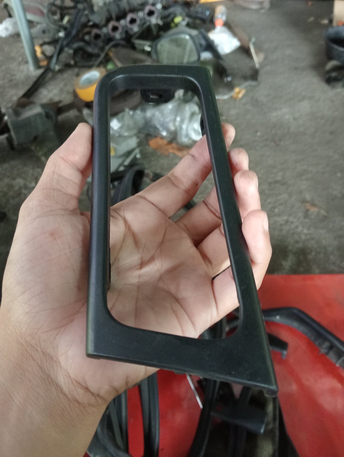 Chevrolet Optra | 1.6 | AC Trim Cover Front Driver Side