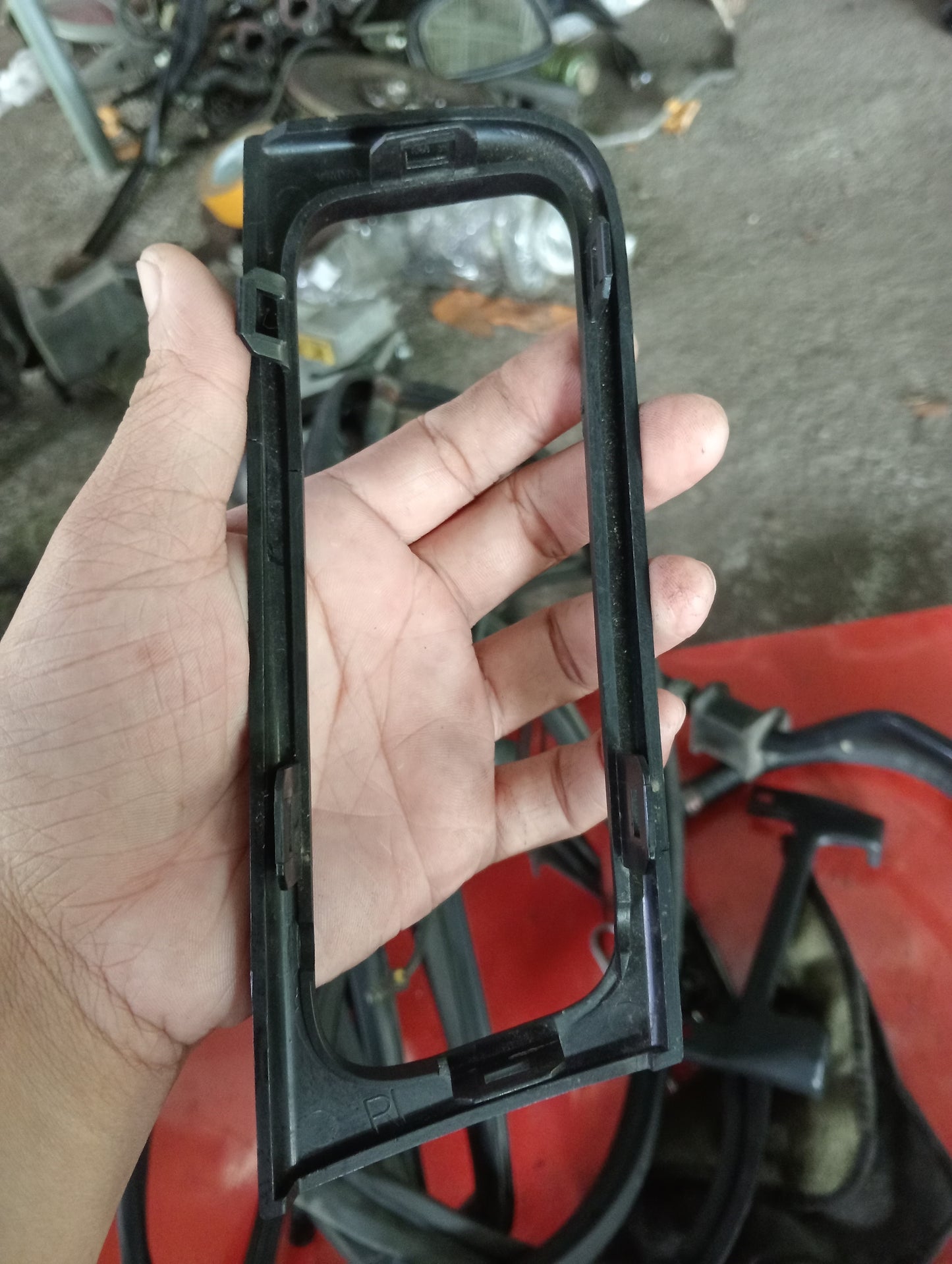 Chevrolet Optra | 1.6 | AC Trim Cover Rear Driver Side