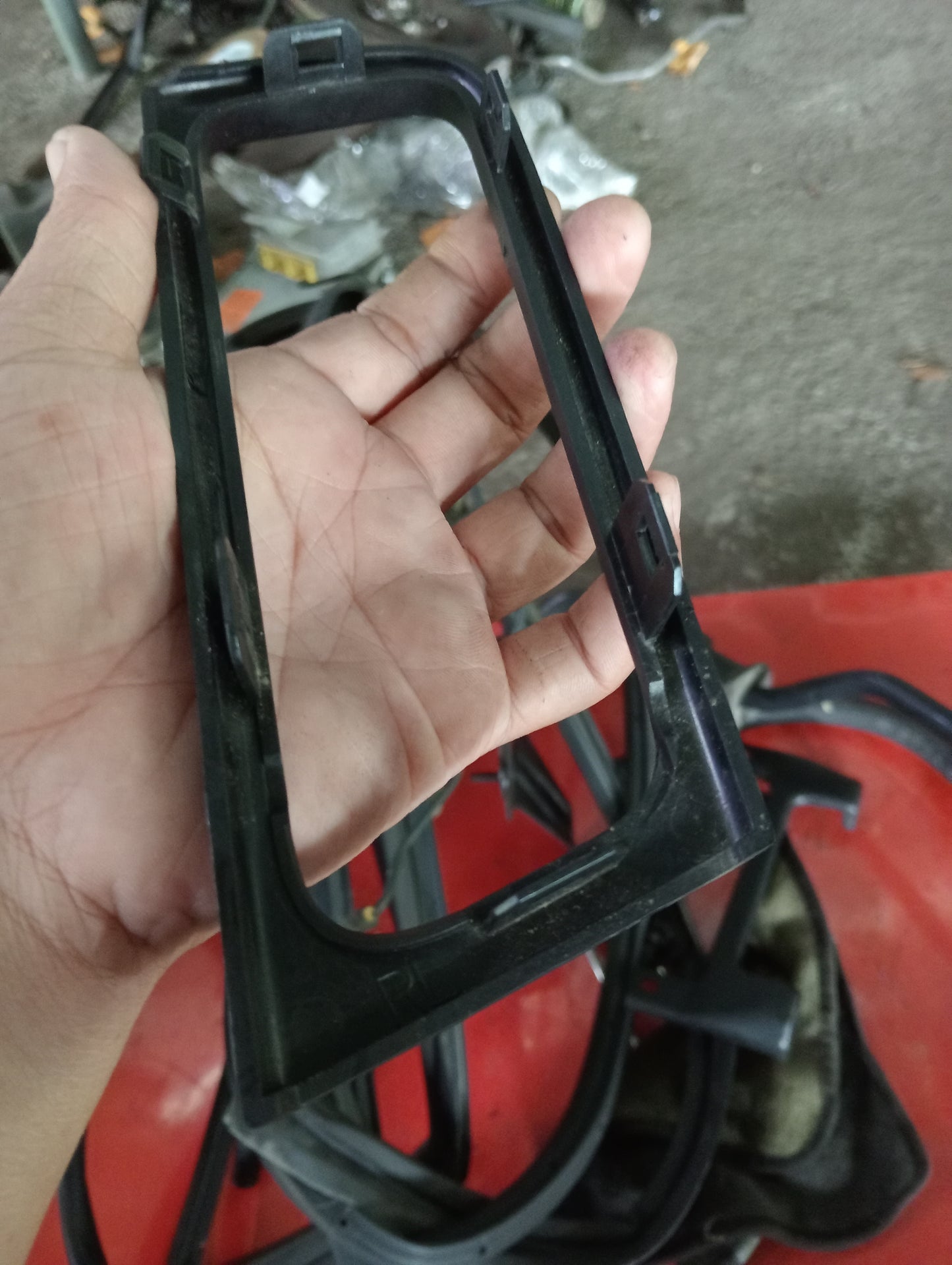 Chevrolet Optra | 1.6 | AC Trim Cover Rear Driver Side