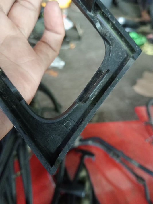 Chevrolet Optra | 1.6 | AC Trim Cover Rear Driver Side