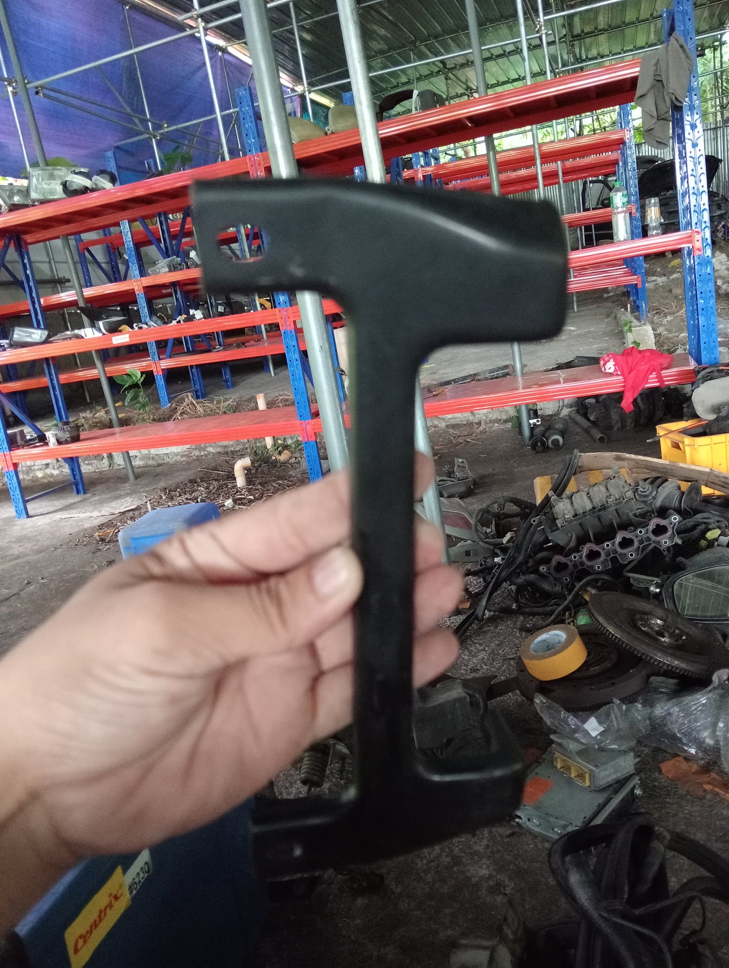 Chevrolet Optra | 1.6 | Base Support For Intake Manifold