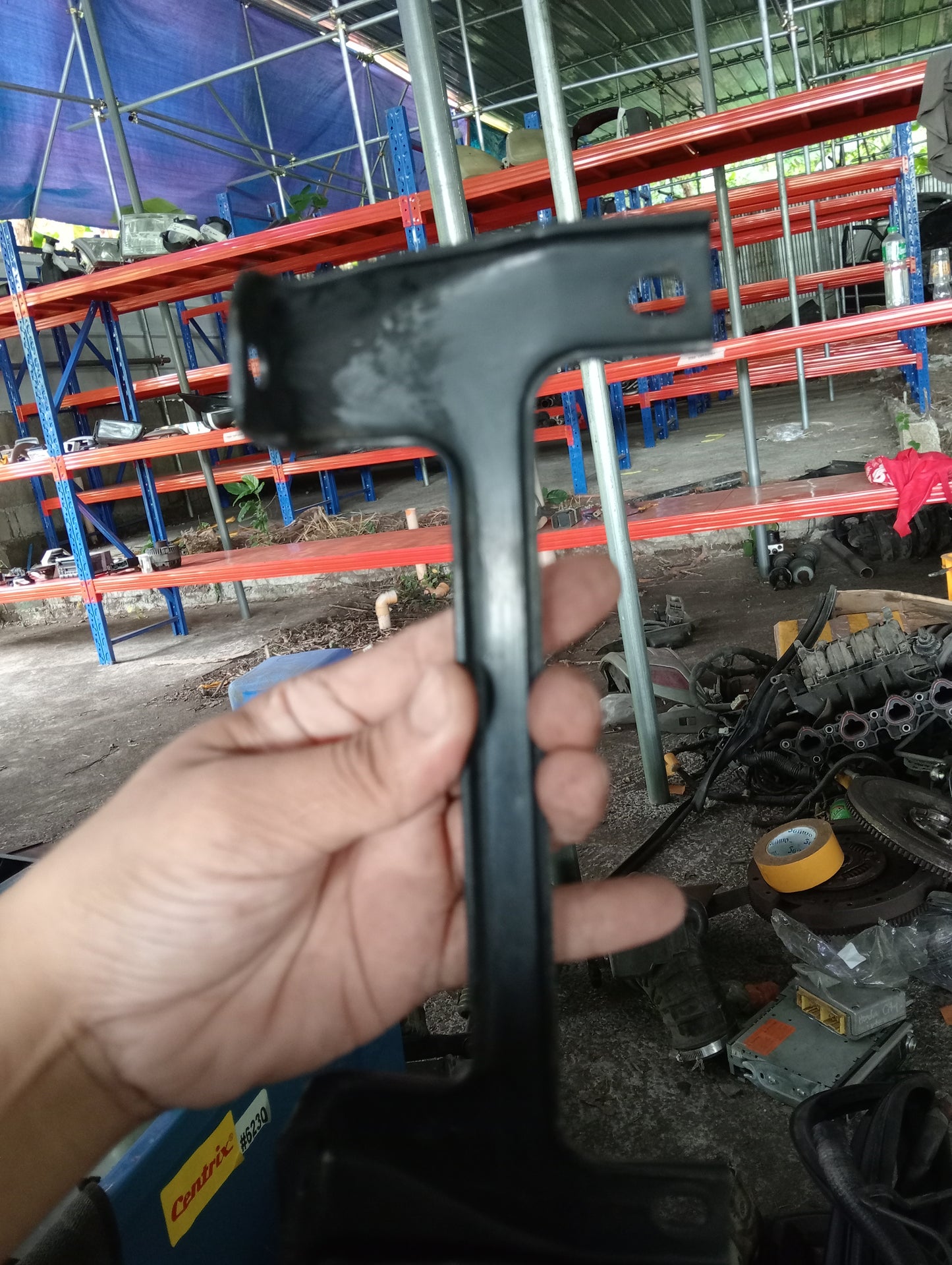 Chevrolet Optra | 1.6 | Base Support For Intake Manifold