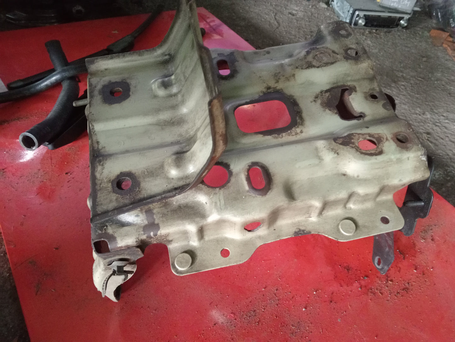 Chevrolet Optra | 1.6 | Battery Bracket