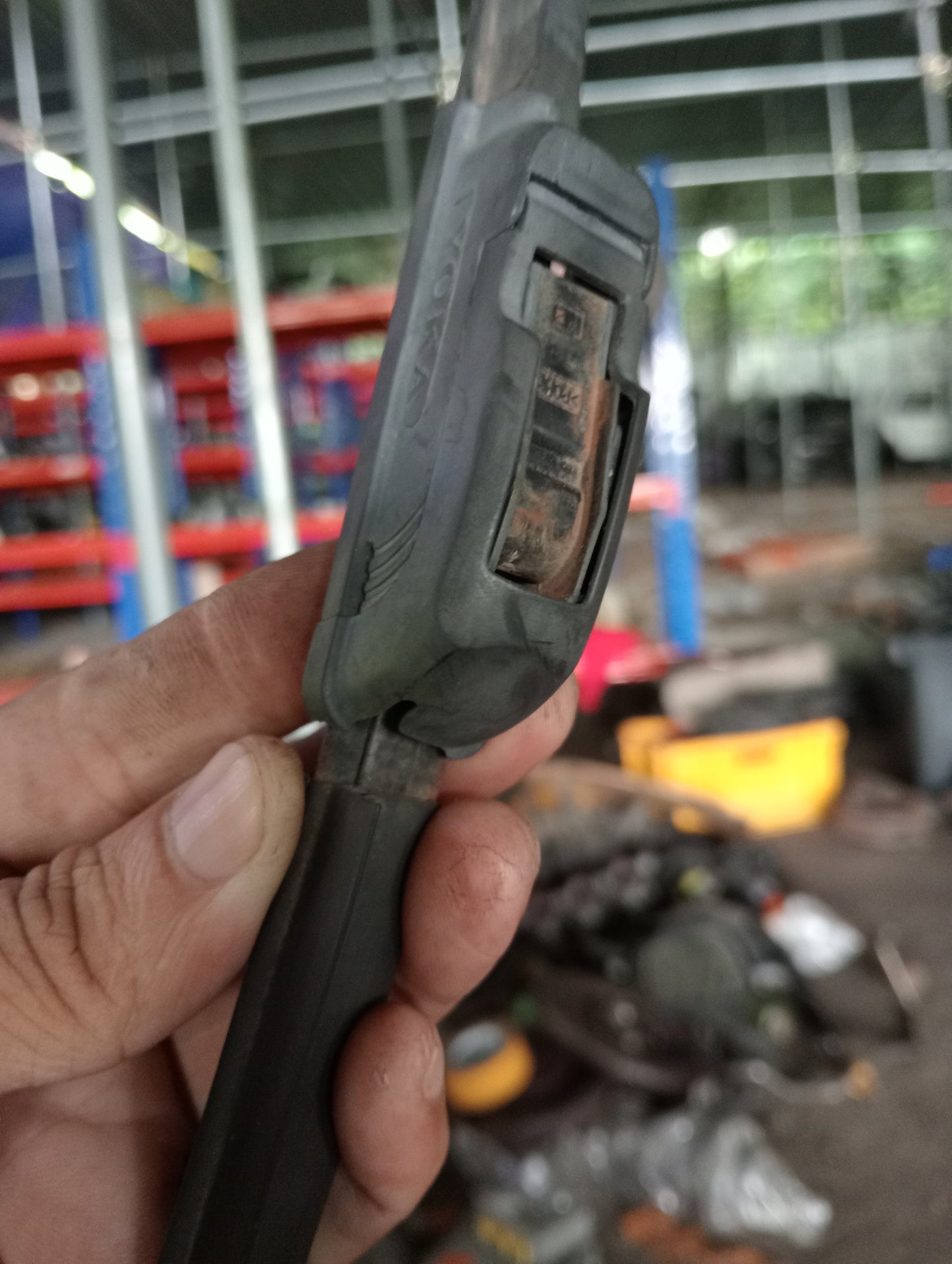 Chevrolet Optra | 1.6 | Wiper Arm Blade