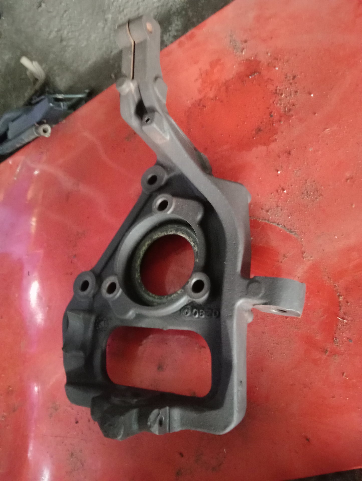 Chevrolet Optra | 1.6 | Steering Knuckle