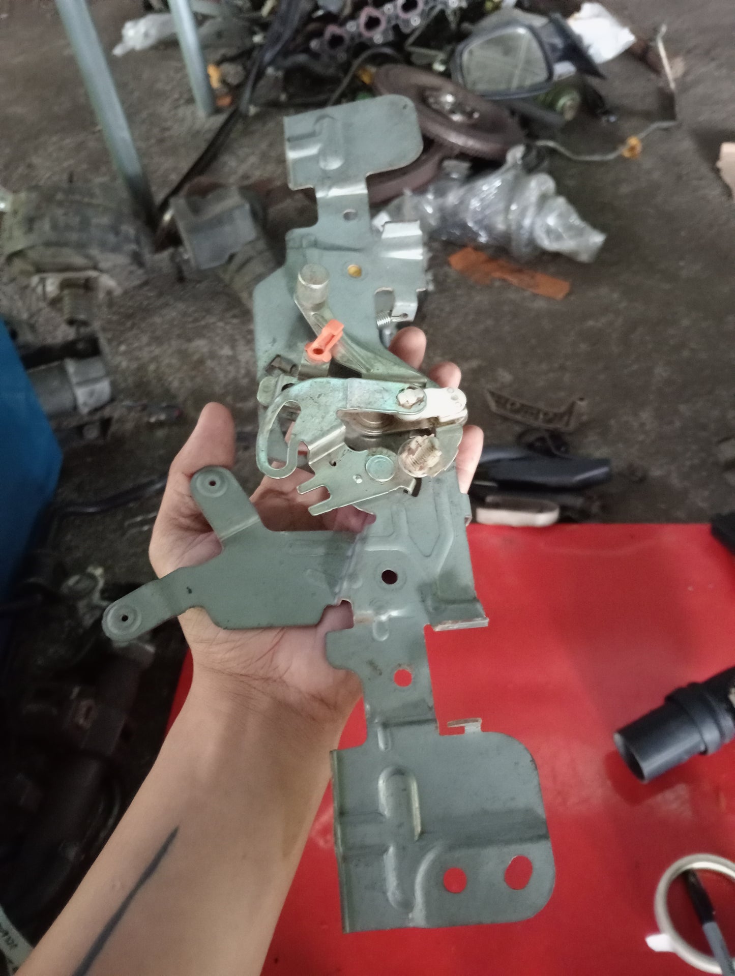 Chevrolet Optra | 1.6 | Hood Lock Actuator