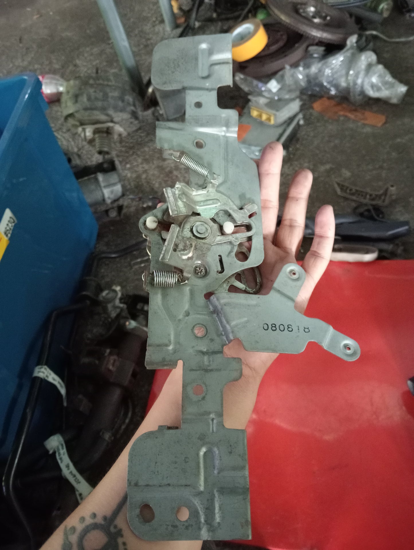 Chevrolet Optra | 1.6 | Hood Lock Actuator