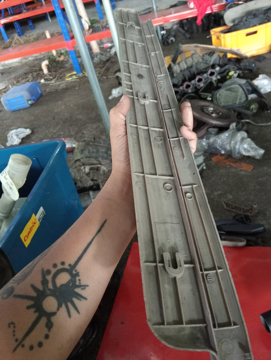 Chevrolet Optra | 1.6 | Interior Panel Cover Front Passenger Side