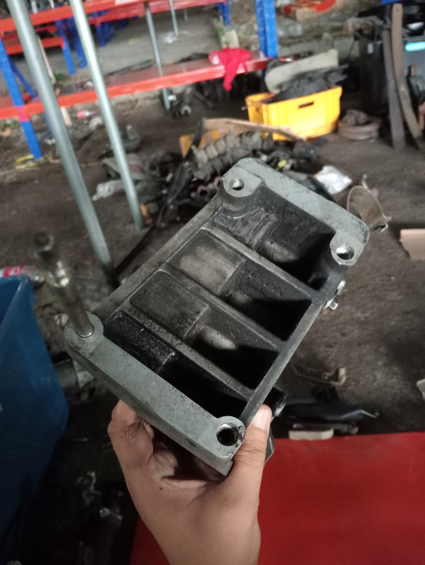 Chevrolet Optra | 1.6 | Alternator Bracket