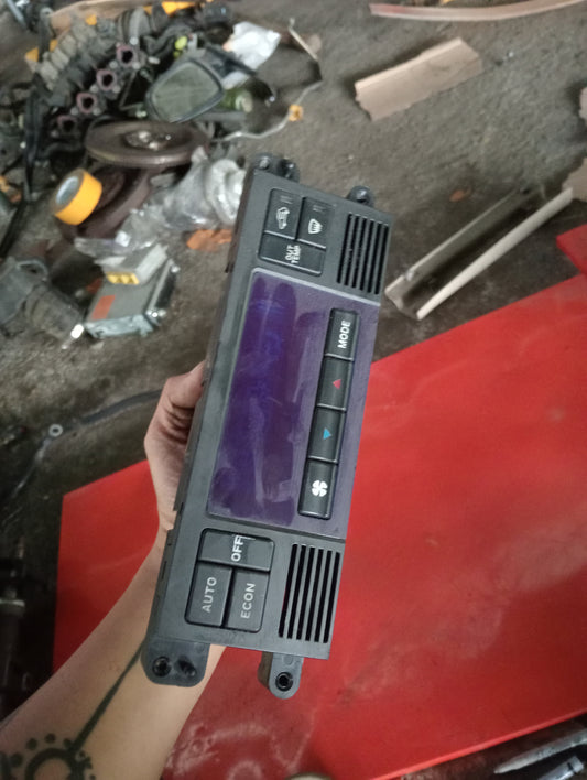 Chevrolet Optra | 1.6 | Climate Control