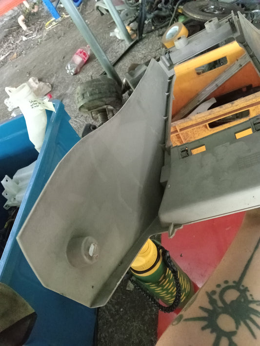 Nissan Exalta | Center Console Cover