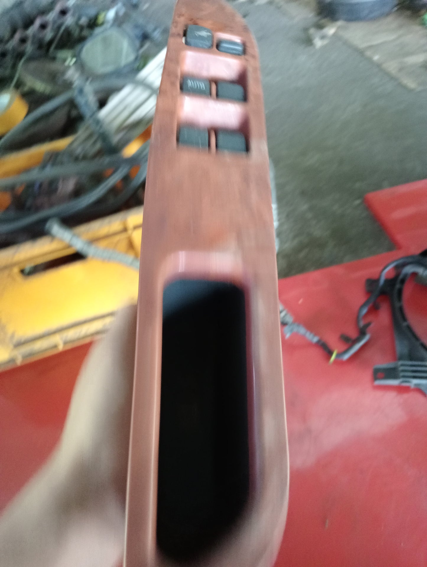 Nissan Exalta | Main Switch