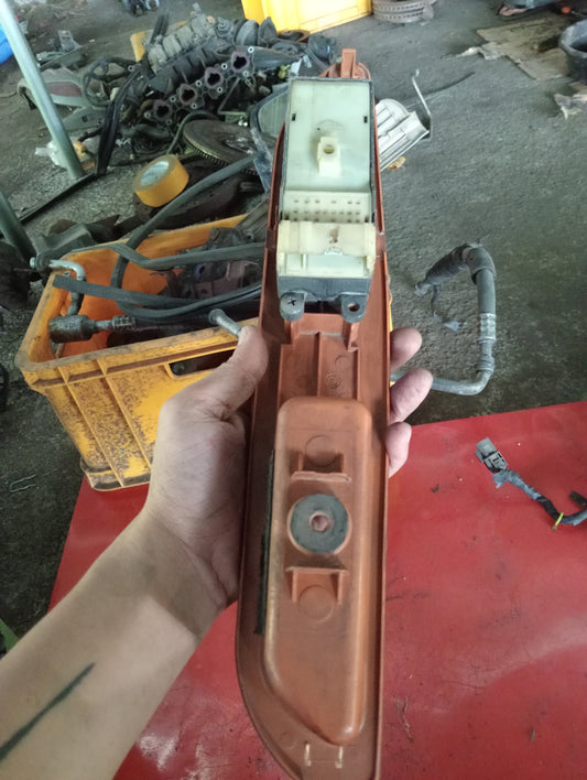 Nissan Exalta | Main Switch