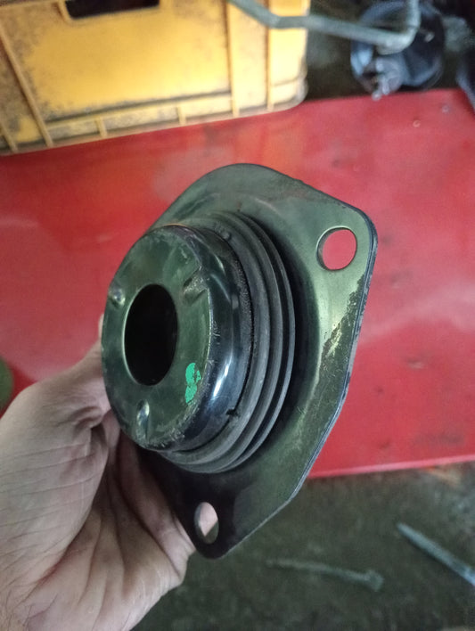 Nissan Exalta | Shocks Mounting