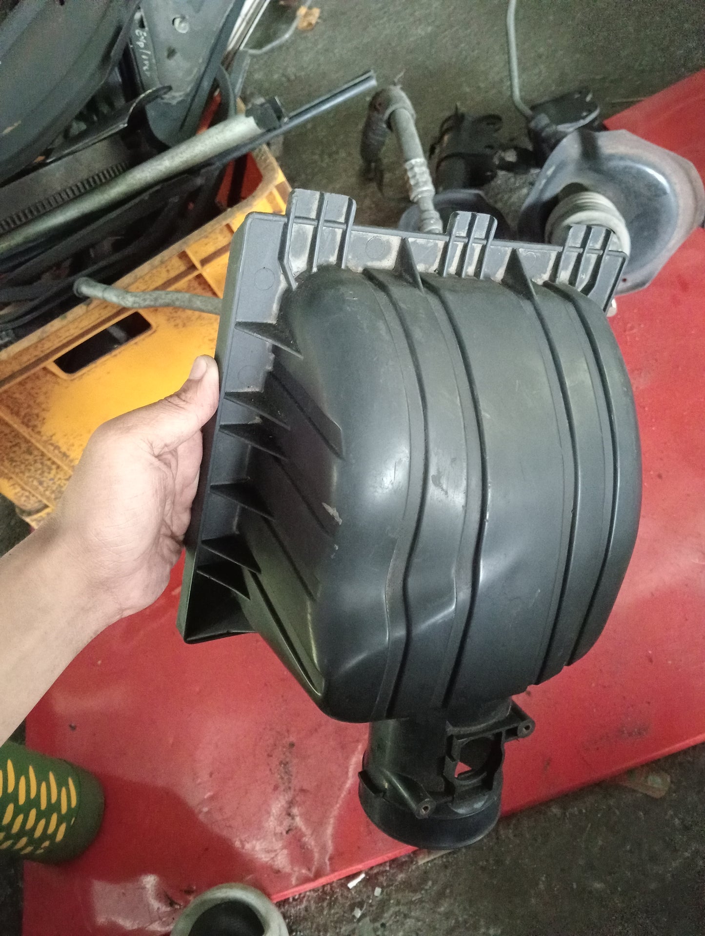 Ford Explorer | Eddie Bauer | 2005 | Air Cleaner Box Cover