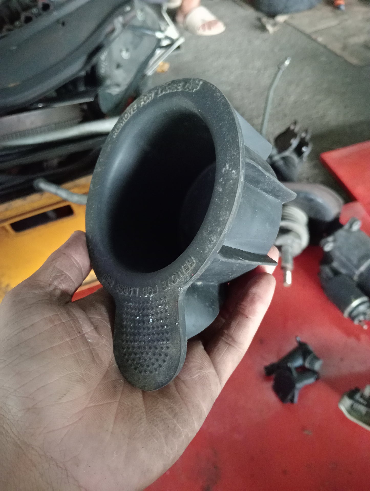 Ford Explorer | Eddie Bauer | 2005 | Cup Holder Rubber