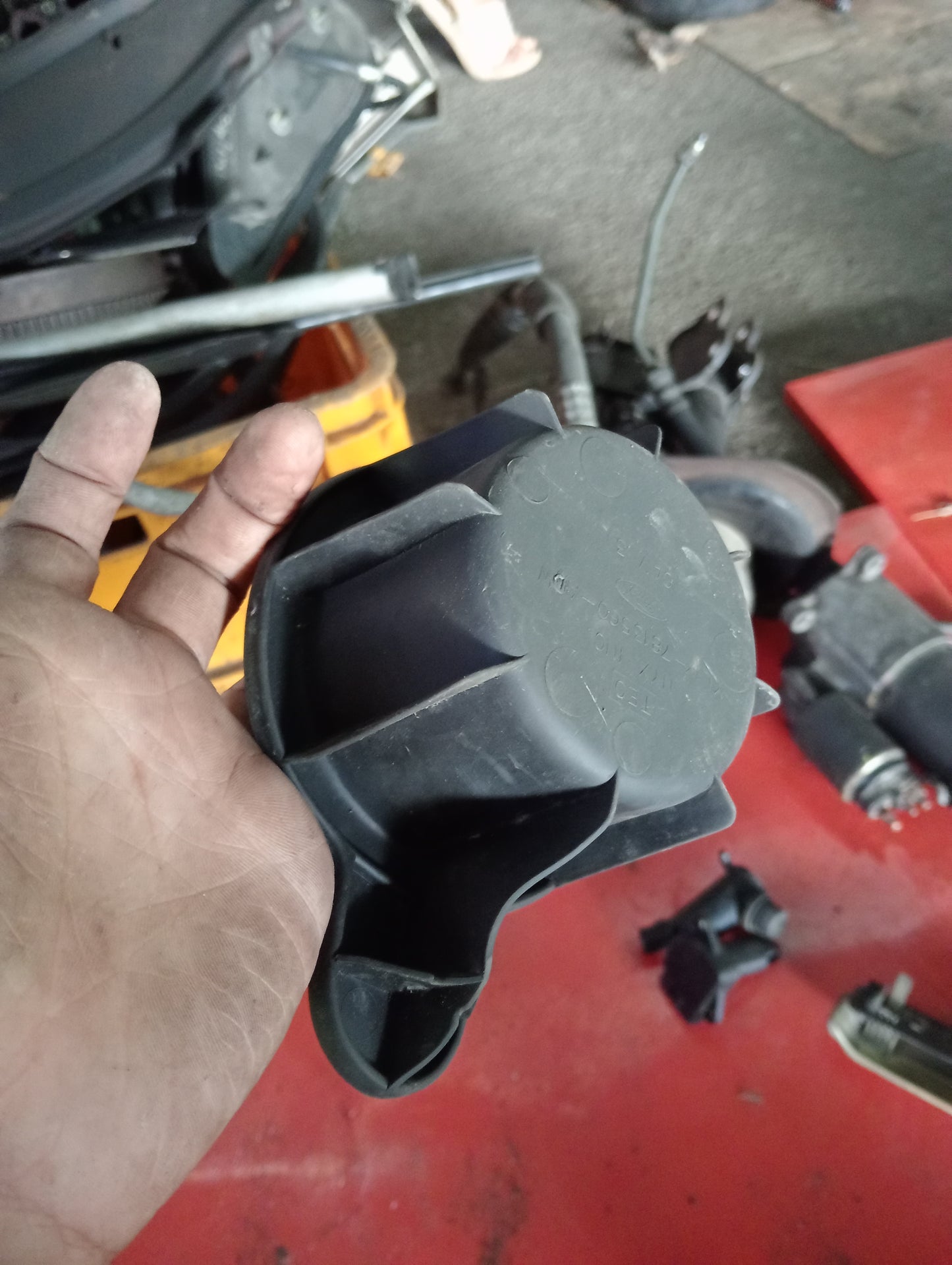 Ford Explorer | Eddie Bauer | 2005 | Cup Holder Rubber