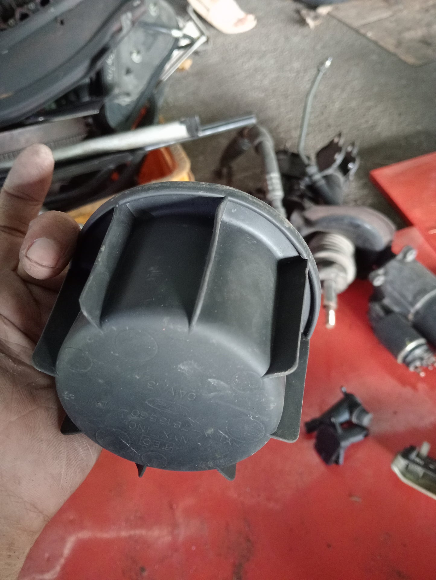 Ford Explorer | Eddie Bauer | 2005 | Cup Holder Rubber
