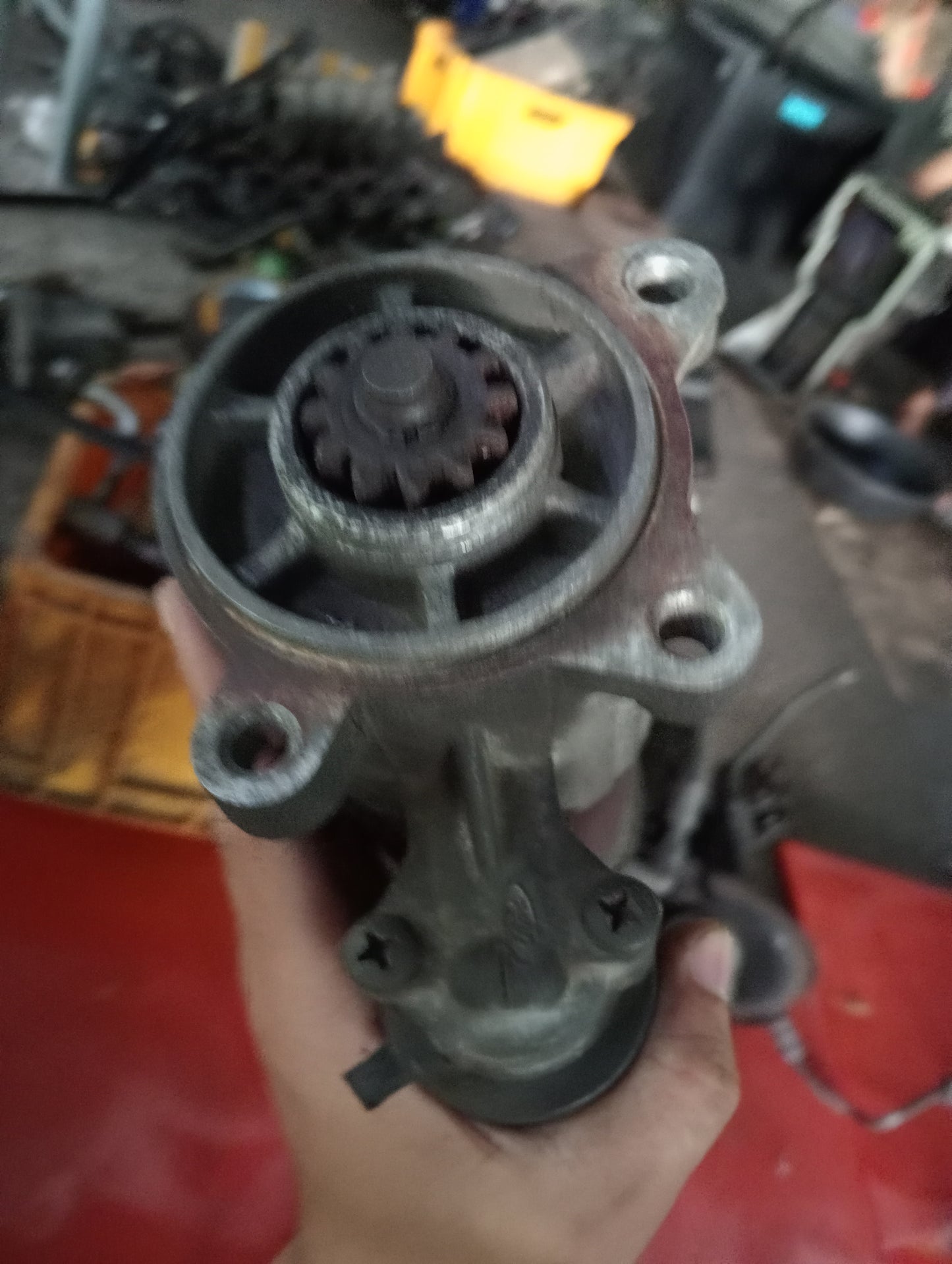 Ford Explorer | Eddie Bauer | 2005 | Starter