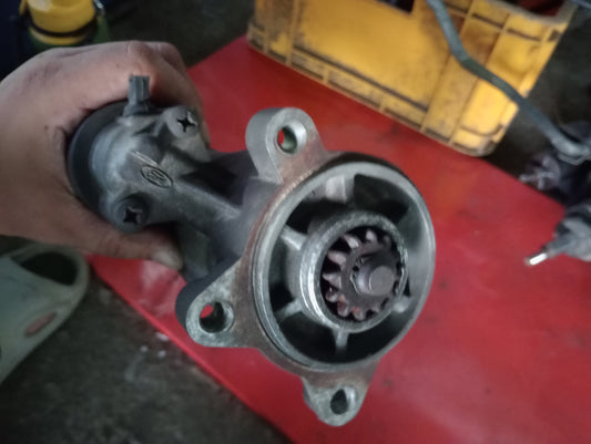 Ford Explorer | Eddie Bauer | 2005 | Starter