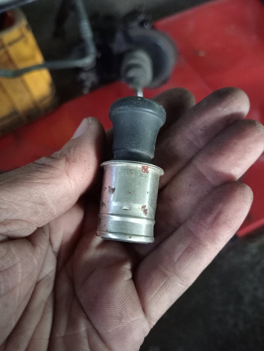 Ford Explorer | Eddie Bauer | 2005 | Igniter